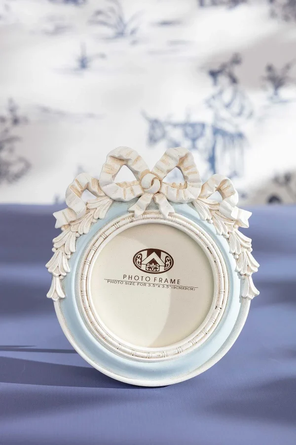 Carraig Donn HOME Ameile Ribbon Round Frame* Homeware