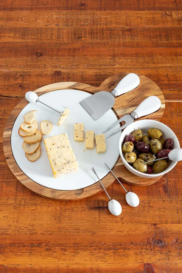 Carraig Donn HOME Cheese Board Medium* Homeware
