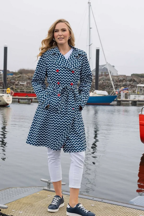 West Quay Chevron Print Mac In Navy*Women Coats & Jackets