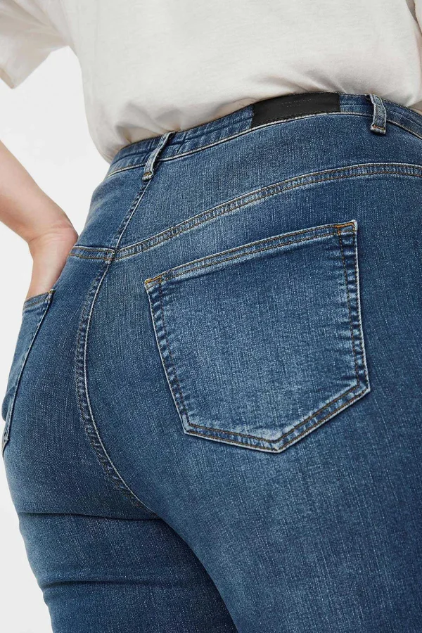 Vero Moda Curve Curve - Lora High Waist Jeans In Medium Blue Denim*Women Jeans & Trousers