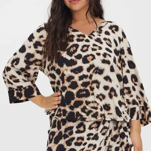 Vero Moda Curve Curve - Ulina V-Neck Blouse In Animal Print*Women Tops & Blouses