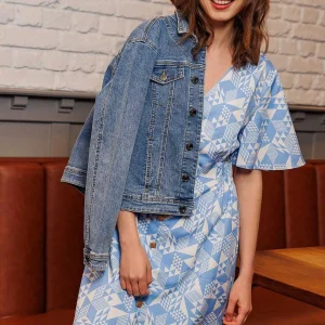 Kelly & Grace Weekend Denim Jacket In Medium Blue*Women Coats & Jackets