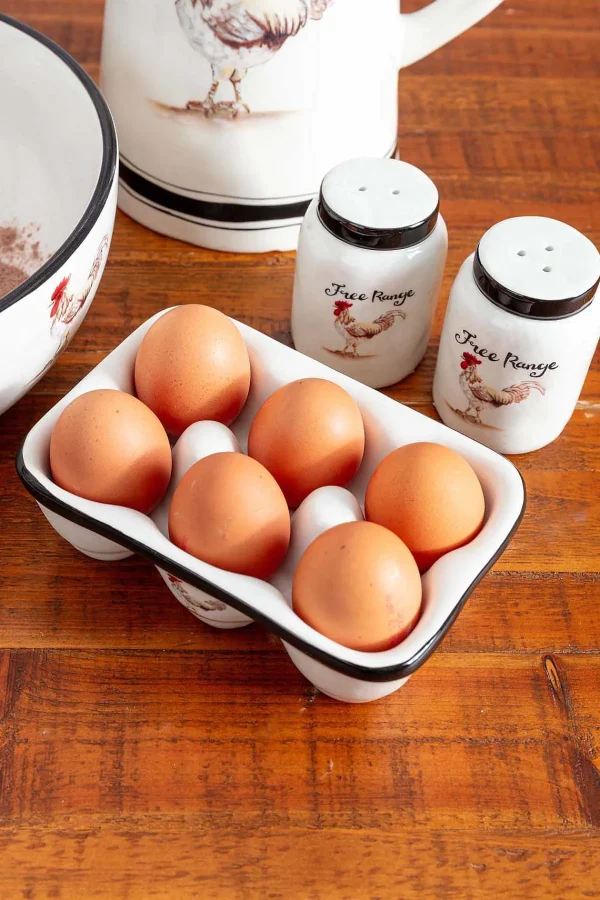 Carraig Donn HOME Farm Design Eggholder* Homeware