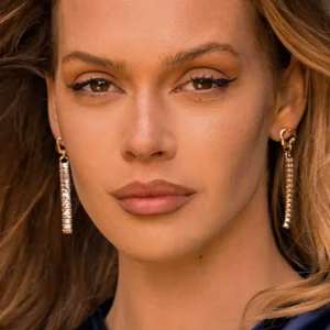 Joularie Long Earrings In Gold* Earrings