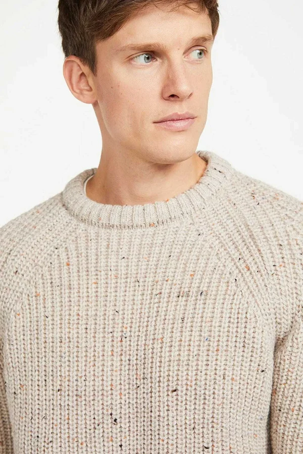 Aran Woollen Mills Men'S Crew Neck Raglan Sweater In Beige* Him