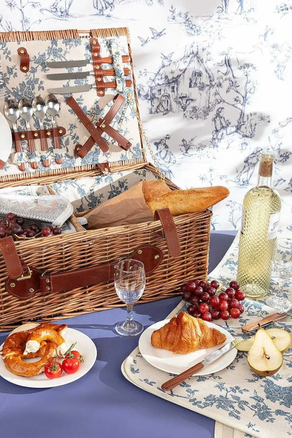 Carraig Donn HOME 4 Person Picnic Basket Blue Floral* Homeware