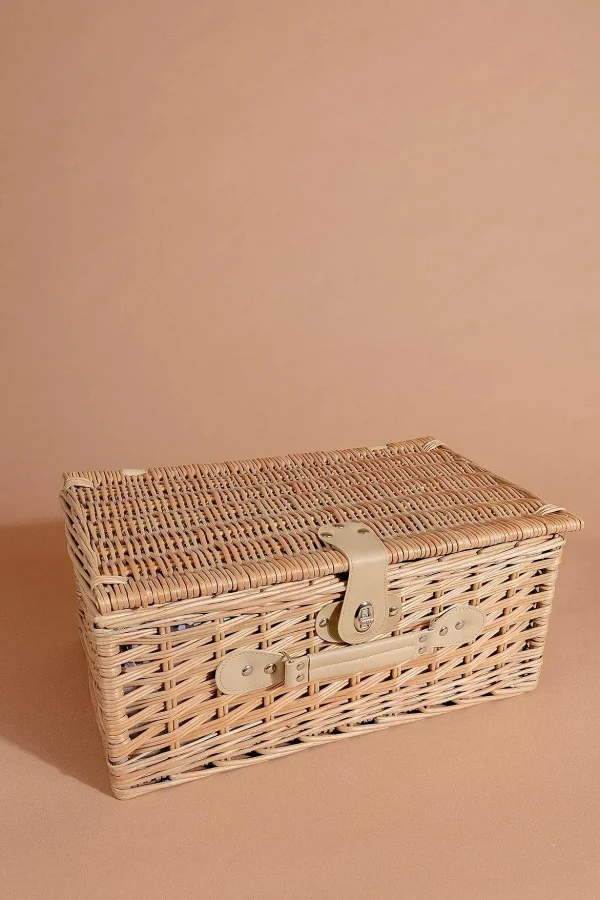 Carraig Donn HOME 2 Person Picnic Basket Natural Stripe* Homeware