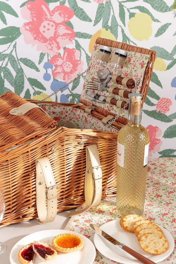 Carraig Donn HOME 4 Person Pink Floral Picnic Basket* Homeware