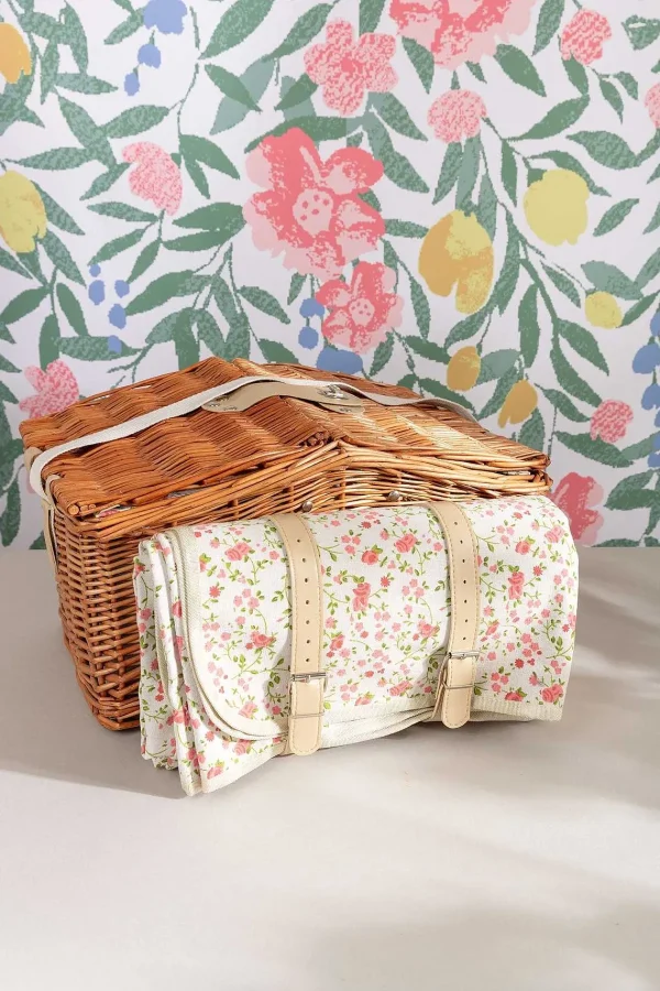 Carraig Donn HOME 4 Person Pink Floral Picnic Basket* Homeware