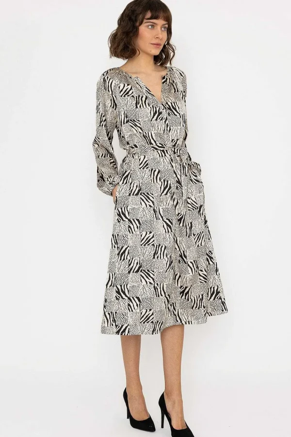 Rowen Avenue Silky V Neck Midi Dress In Mono Print*Women Dresses & Jumpsuits
