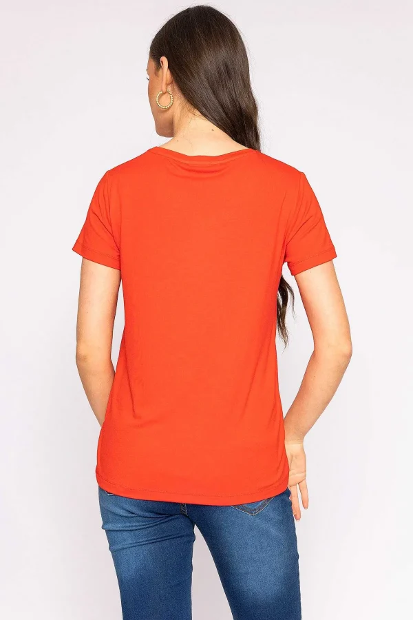 Kelly & Grace Weekend V Neck Tee In Red*Women Tops & Blouses
