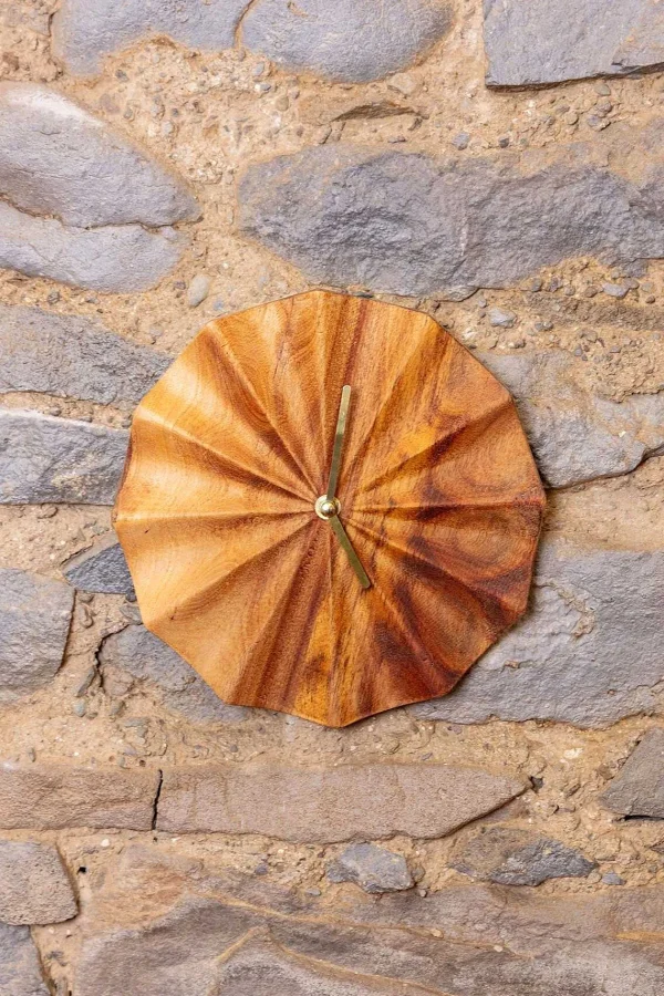 Carraig Donn HOME Wooden Wall Clock* Homeware